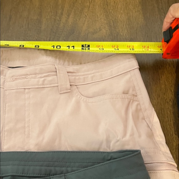 Women's Eddie Bauer short $12 each or discount for multiple purchase - Picture 11 of 16